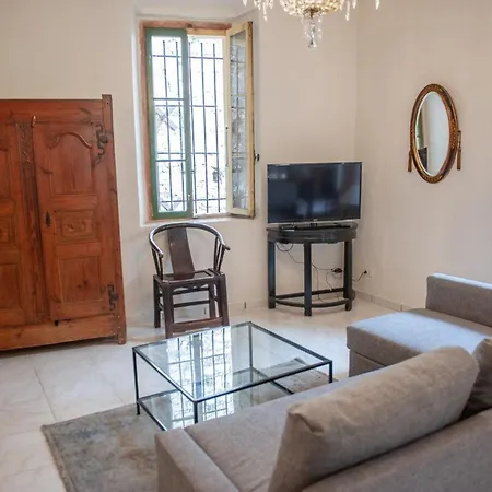 Vieux-nice & Promenade Des Tram * Golinhac