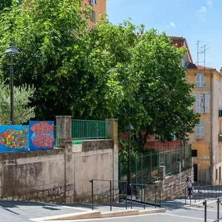 Tatil Evi Vieux-nice & Promenade Des Tram Golinhac
