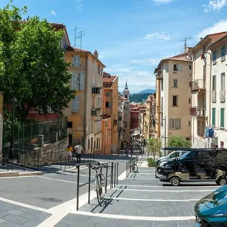 Vieux-nice & Promenade Des Tram *