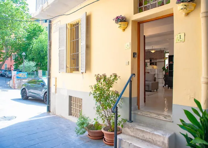 Casa vacanze Vieux-nice & Promenade Des Tram Golinhac